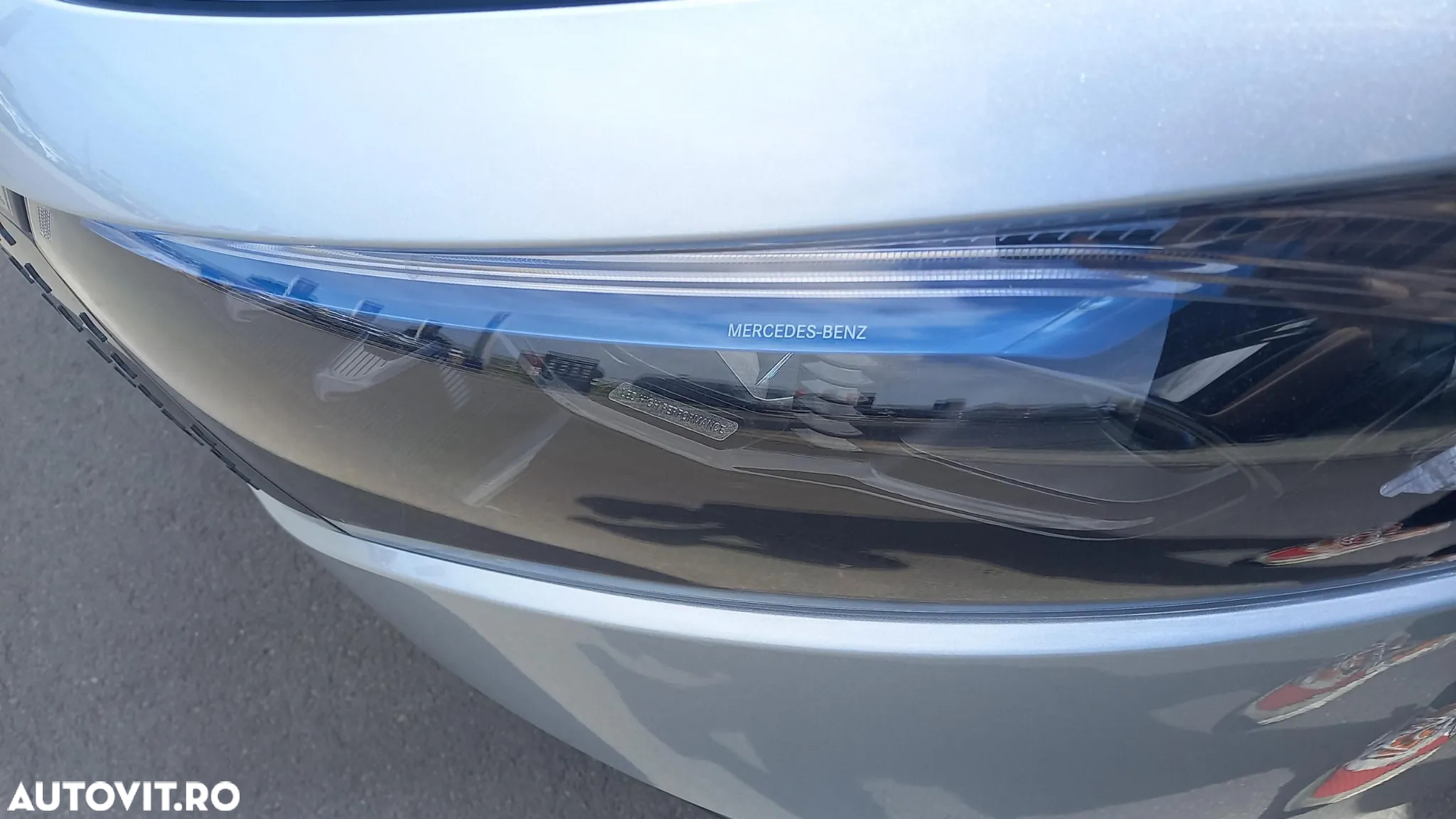 Mercedes-Benz EQB 300 4MATIC - 9
