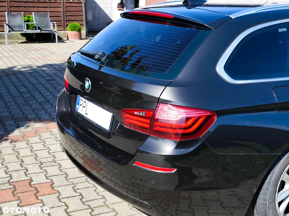 BMW Seria 5 520d xDrive - 10