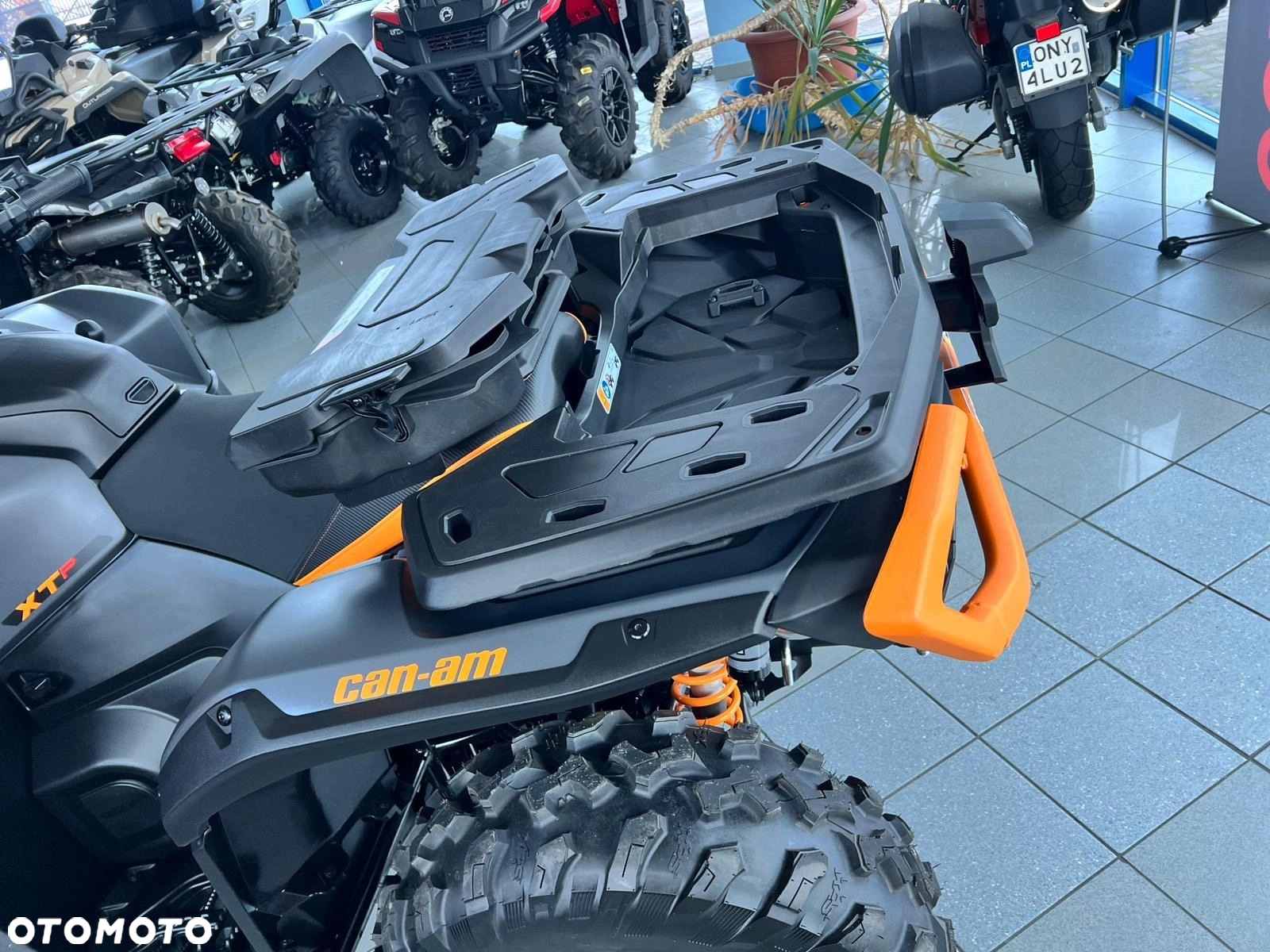 Can-Am Outlander - 8