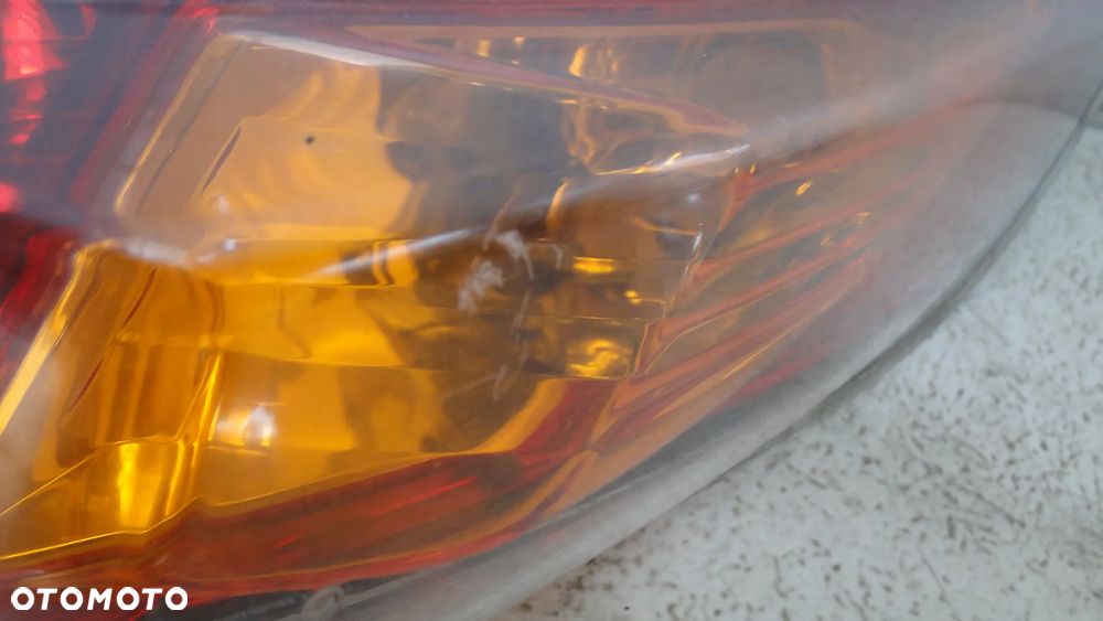 HONDA CIVIC VIII UFO 5D LAMPA PRAWA TYŁ TYLNA EUROPA - 2