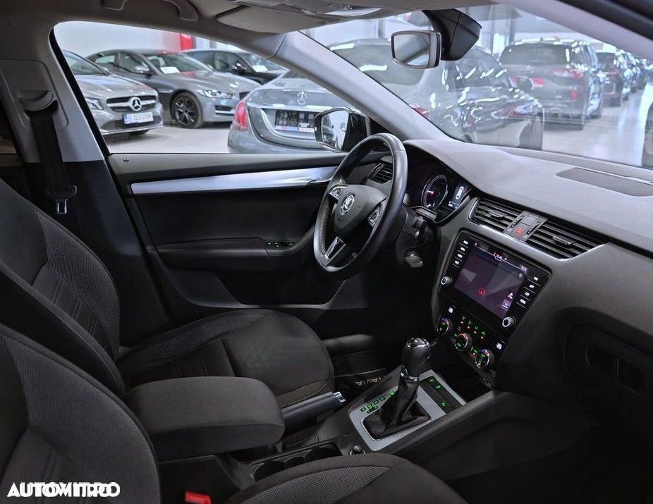 Skoda Octavia 2.0 TDI DSG Edition - 6