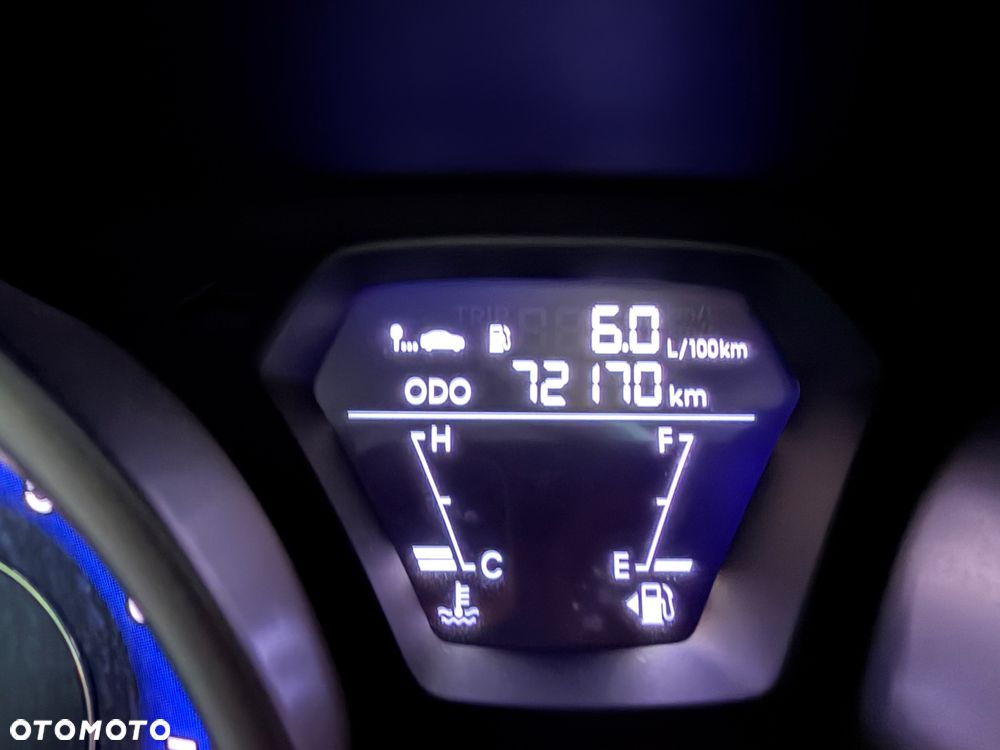 Hyundai Elantra 1.6 Comfort - 13