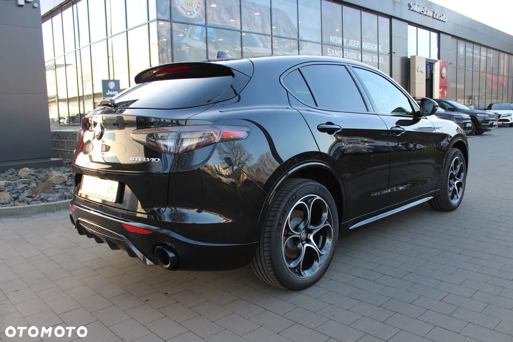 Alfa Romeo Stelvio 2.0 Turbo Veloce Q4 - 17