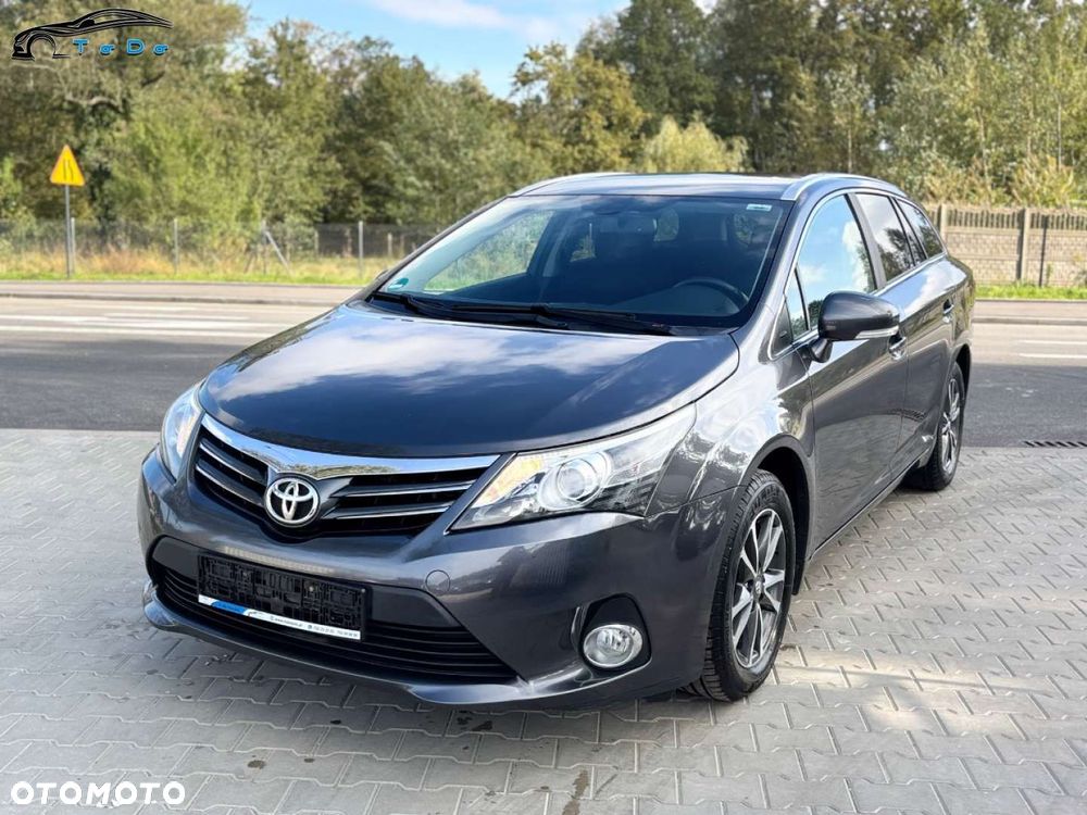 Toyota Avensis 2.0 D-4D Premium - 8