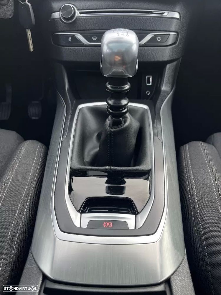 Peugeot 308 SW 1.2 PureTech Allure Full LED - 43