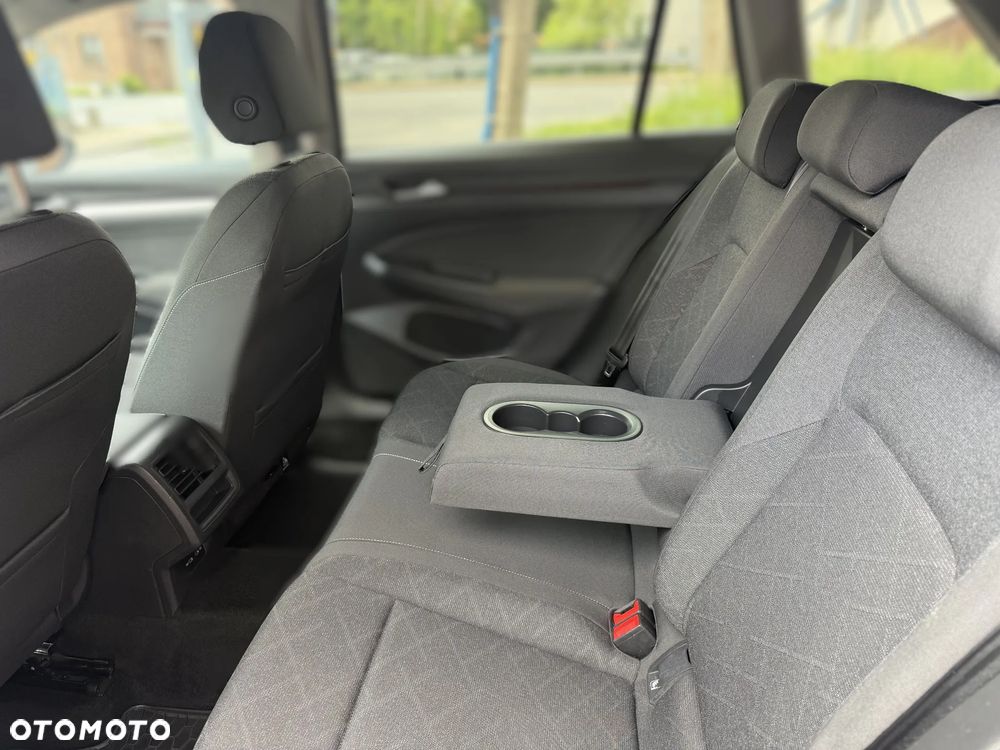 Volkswagen Golf 2.0 TDI Life - 12