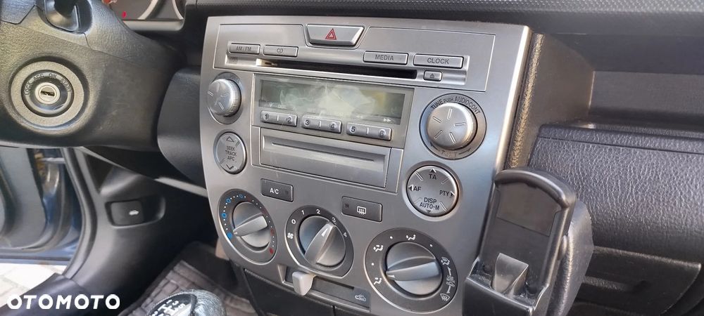 Mazda 2 - 8
