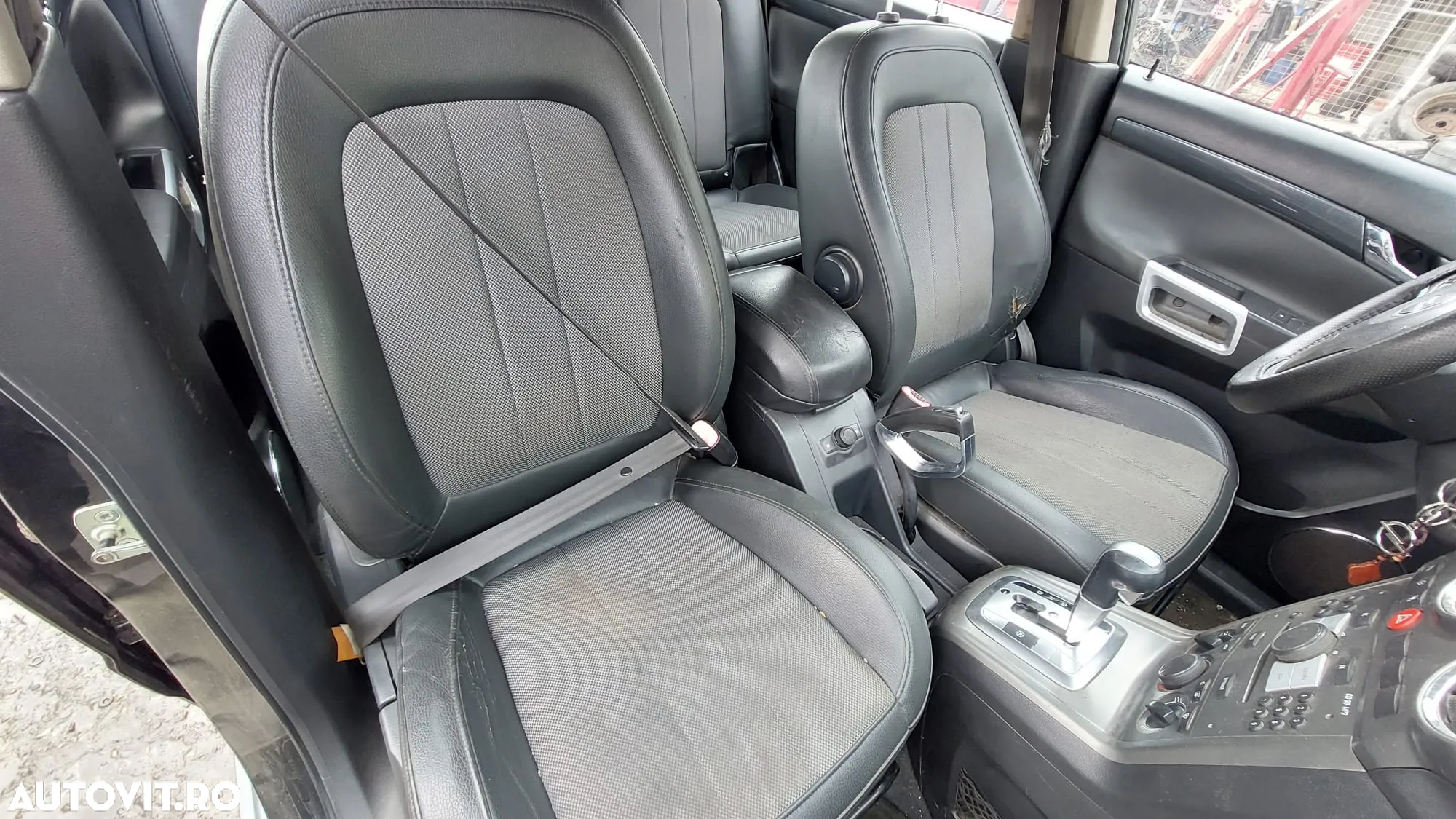 Dezmembram Opel Antara an 2008 motor 2.0 Cdti cutie 4x4 Automata - 10