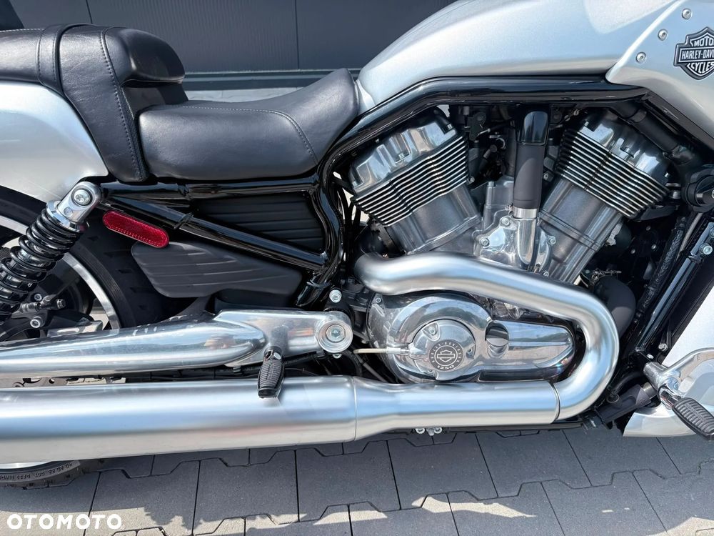 Harley-Davidson V-Rod Muscle - 14