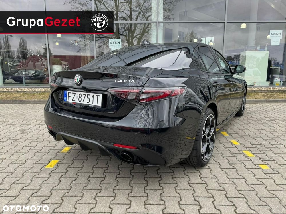 Alfa Romeo Giulia - 5