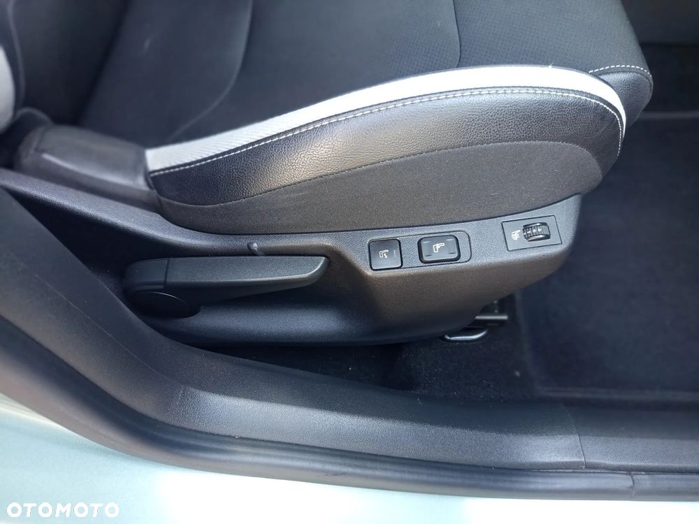 Citroën C4 VTi 120 Exclusive - 24