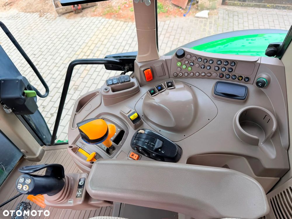 John Deere 6100M - 12