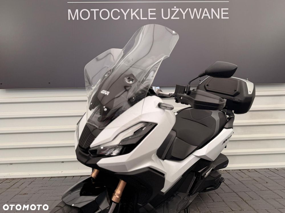 Honda ADV350 - 12