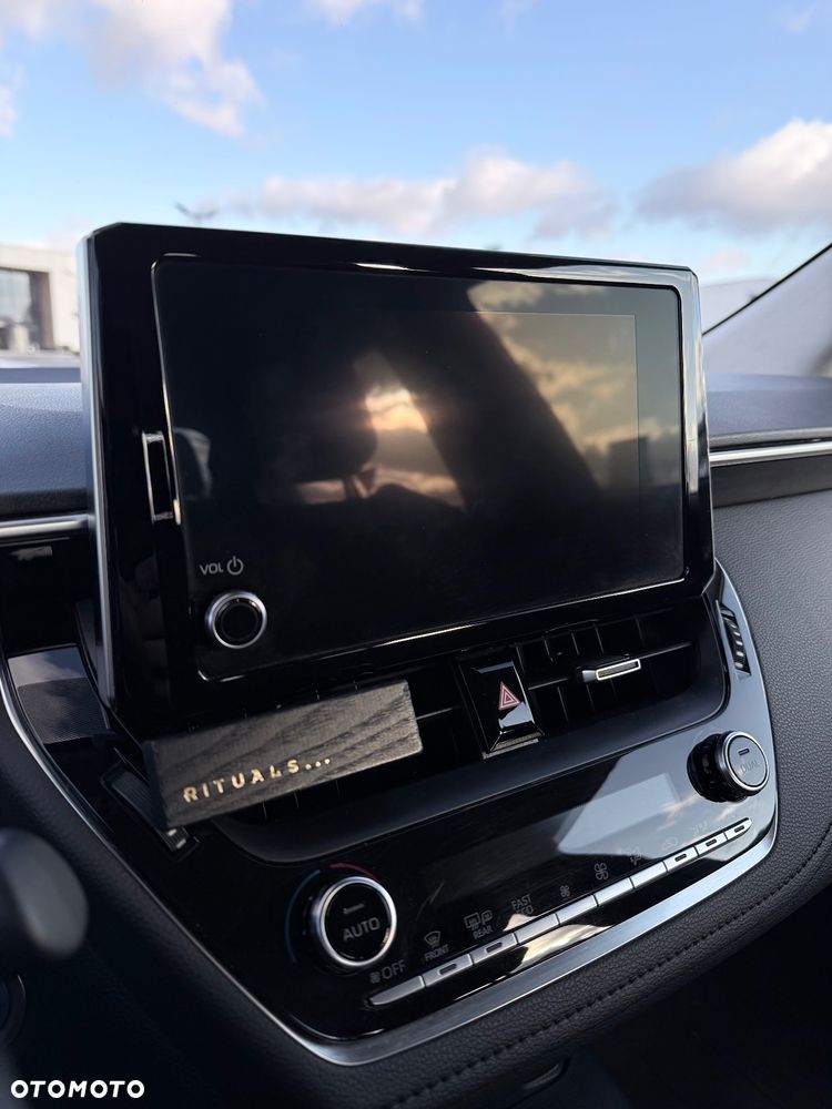 Toyota Corolla 1.8 Hybrid GPF Comfort - 12