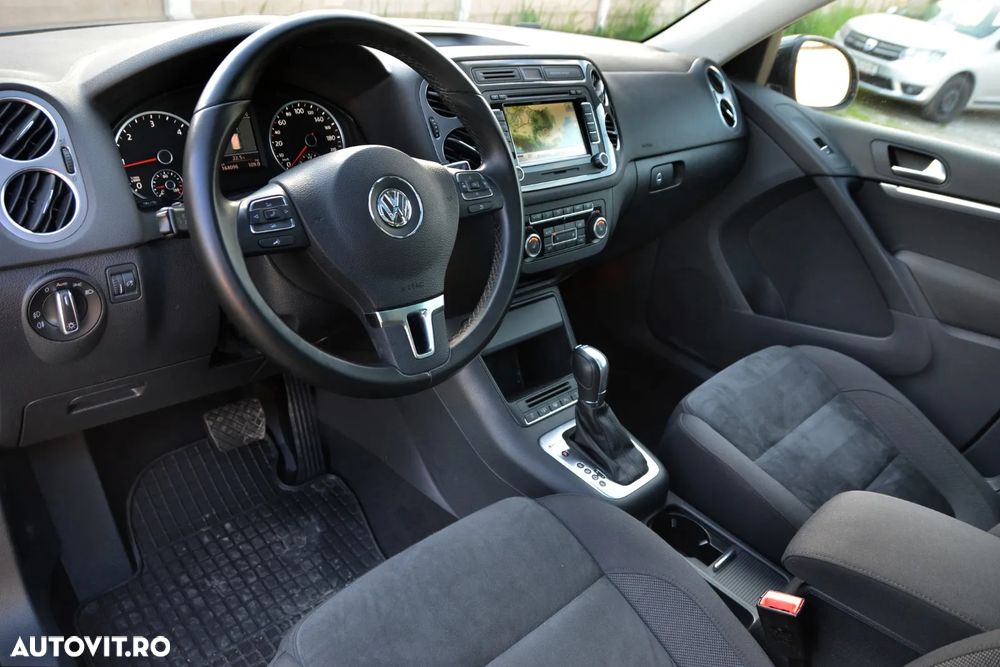 Volkswagen Tiguan 2.0 TDI DPF 4Motion BlueMotion Technology DSG Lounge Sport & Style - 15