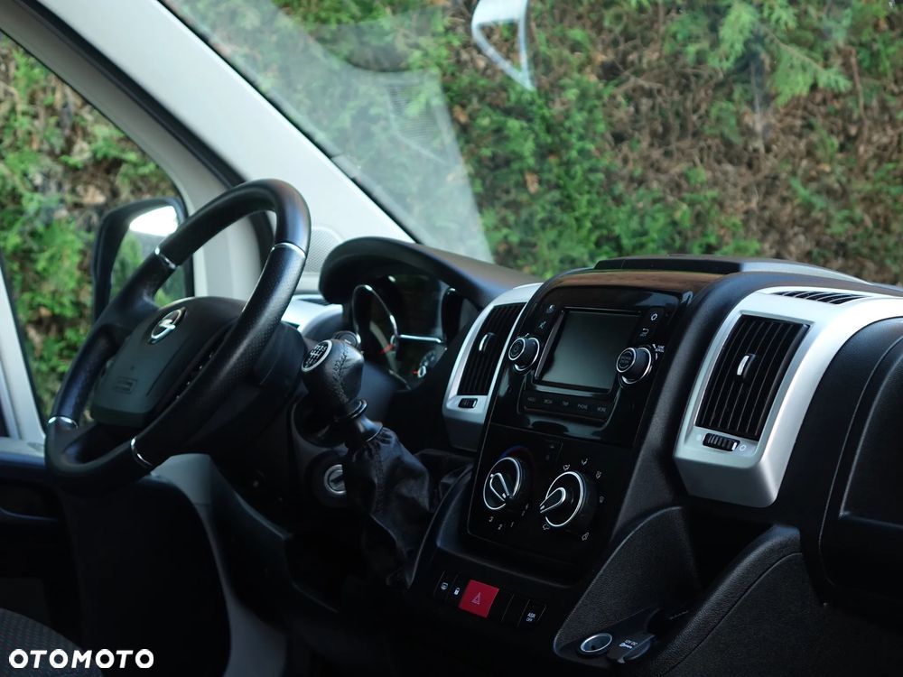 Peugeot Boxer 3-osobowy L2H2 RAMPA ZAŁADOWCZA | ZABUDOWA WARSZTATOWA - 11