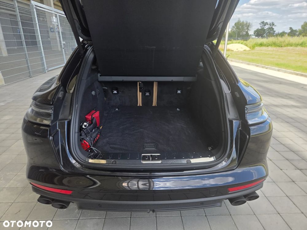 Porsche Panamera 4 E-Hybrid Platinum Edition - 16