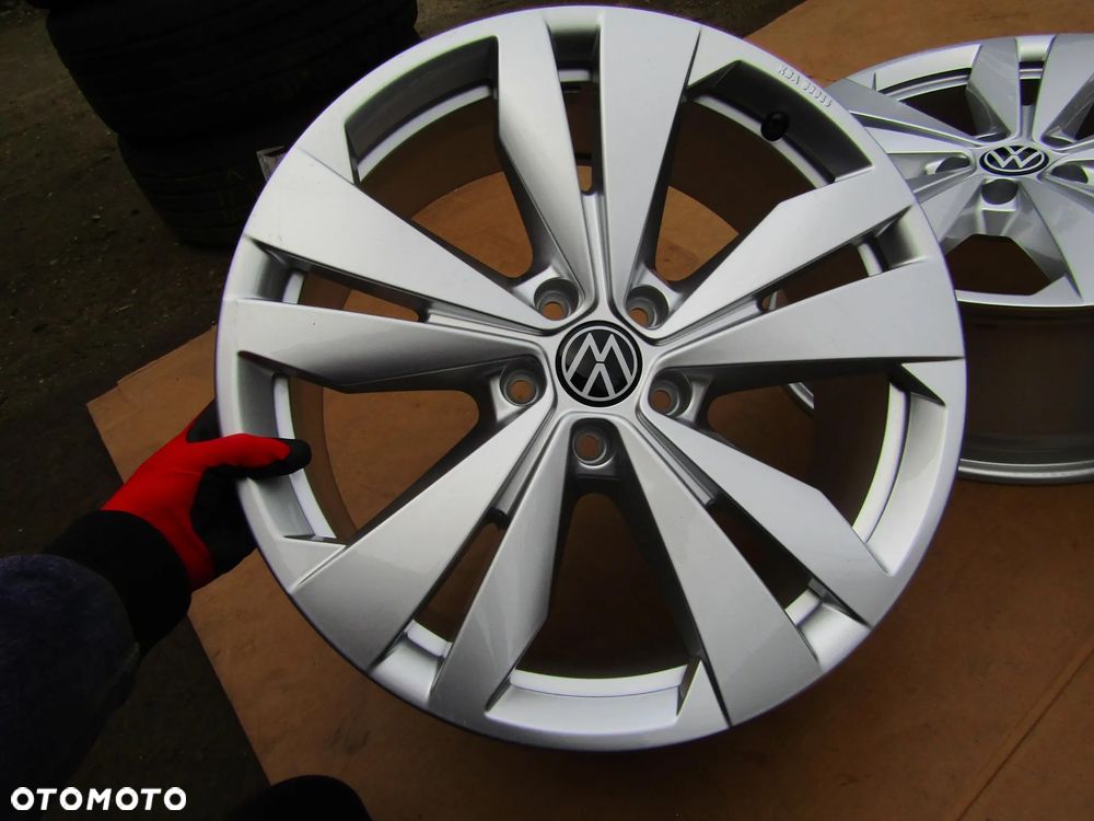 4x NOWE Felgi Aluminiowe 19 VW Passat B6 B7 B8 B9 ID4 Tiguan Arteon Golf V VI VII VIII 5 6 7 8 Taos T-ROC Skoda Karoq Kodiaq Enyaq Octavia III IV / MG HS / Seat Tarraco Leon Ateca Altea Audi A3 A4 A5 8 j 5x112 ET45 ET 45 piasta 57,1 mm - 16