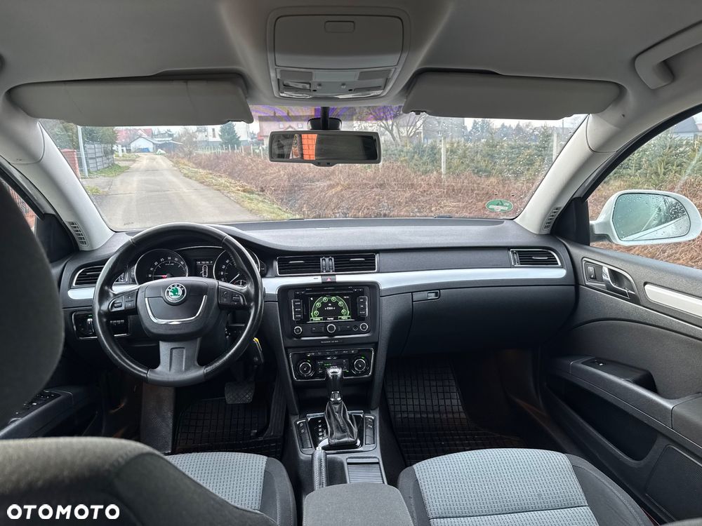 Skoda Superb 2.0 TDI 4x4 DSG Ambition - 28