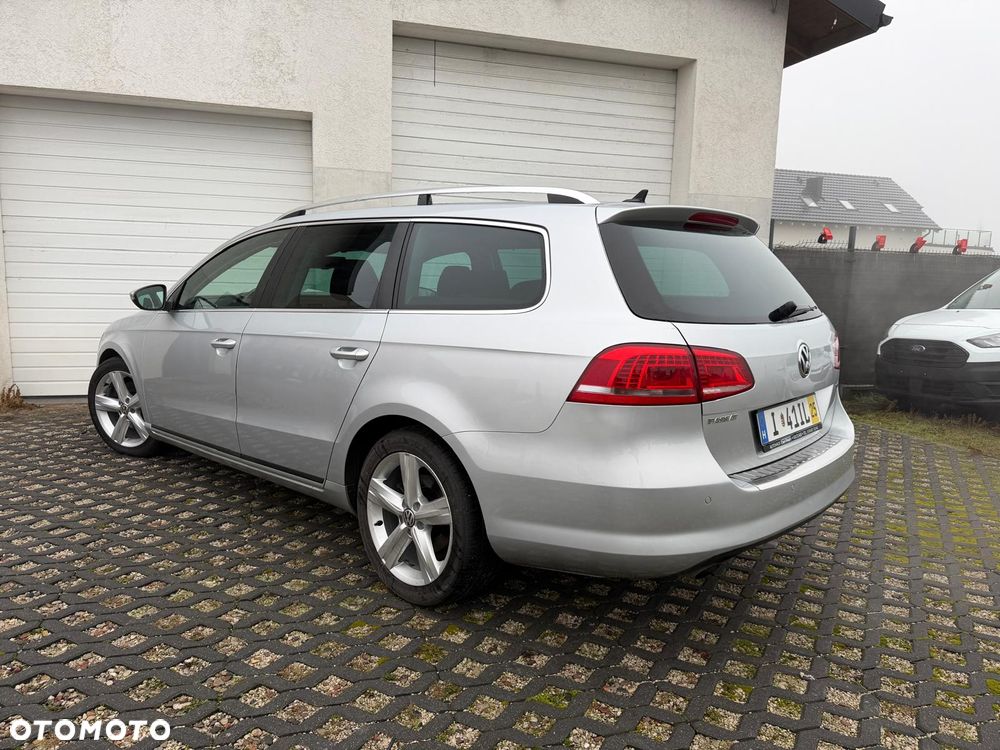 Volkswagen Passat Variant 1.6 TDI DPF BlueMot Highline - 5