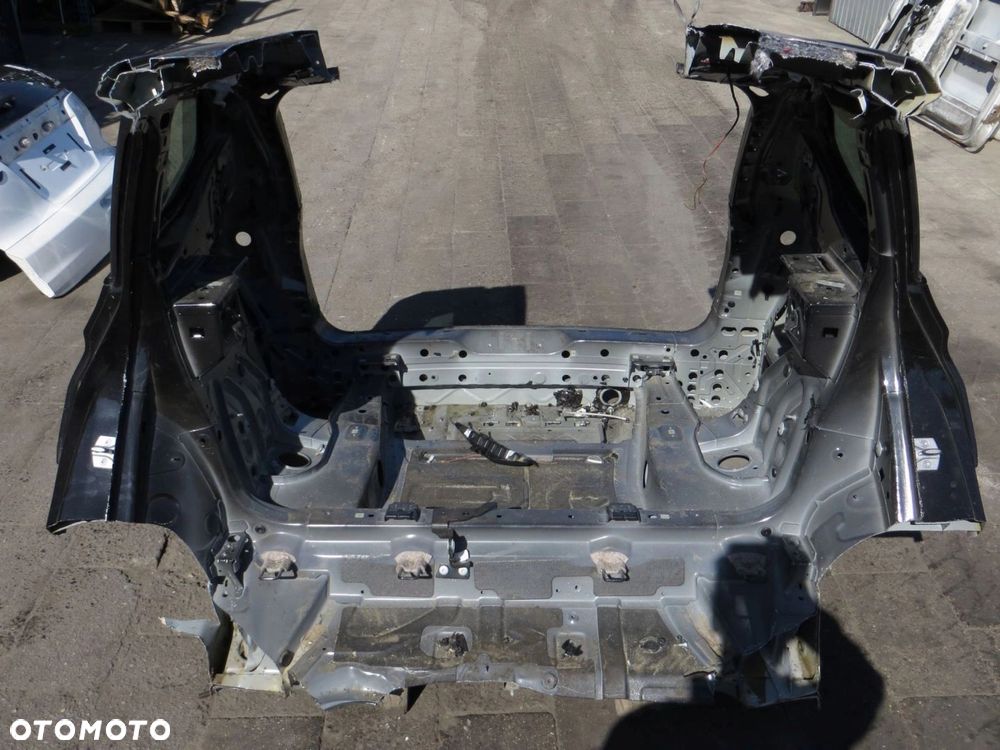 BMW X3 II F25 LIFT WANNA PAS TYLNY BLOTNIK 475 14- - 1