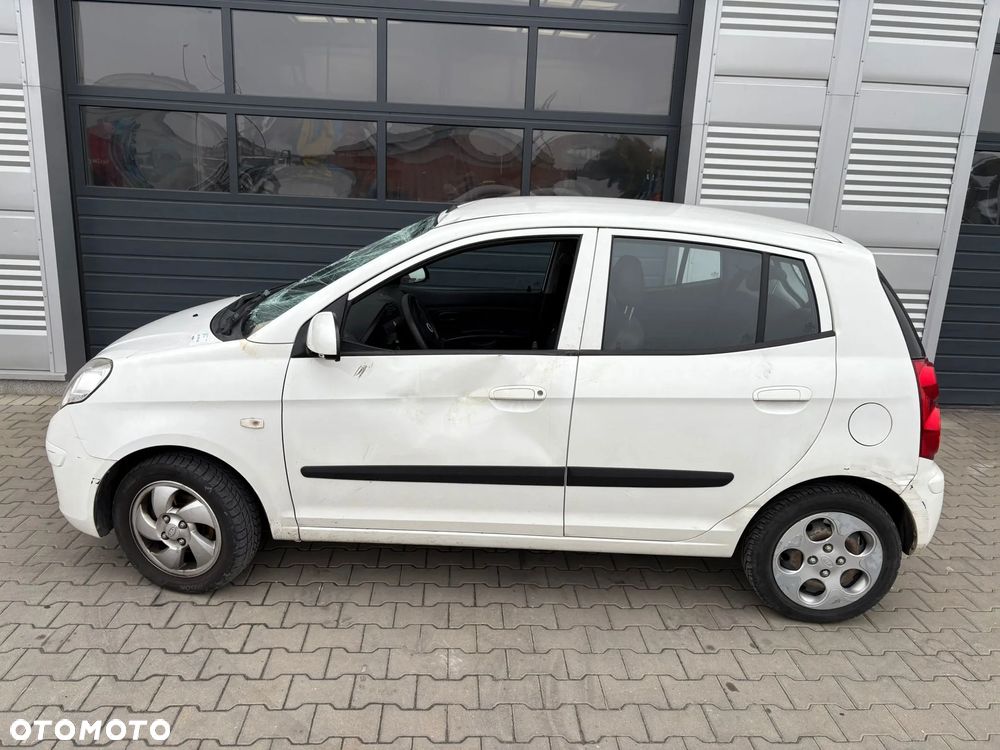 Kia Picanto - 8