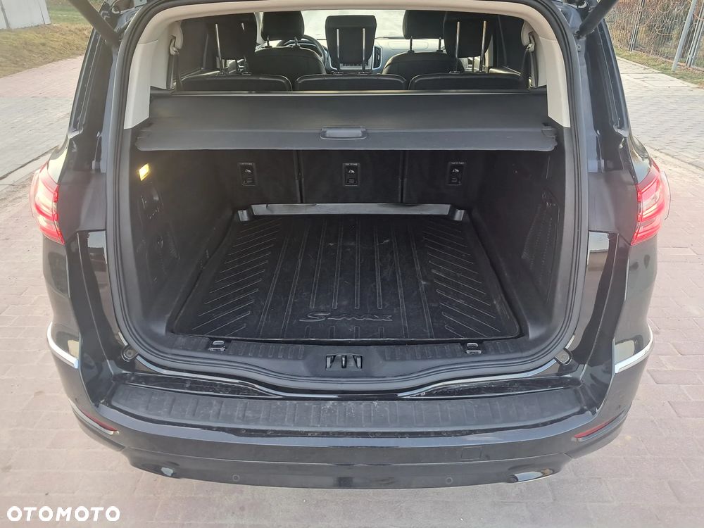 Ford S-Max 2.0 TDCi 4WD Vignale PowerShift - 32