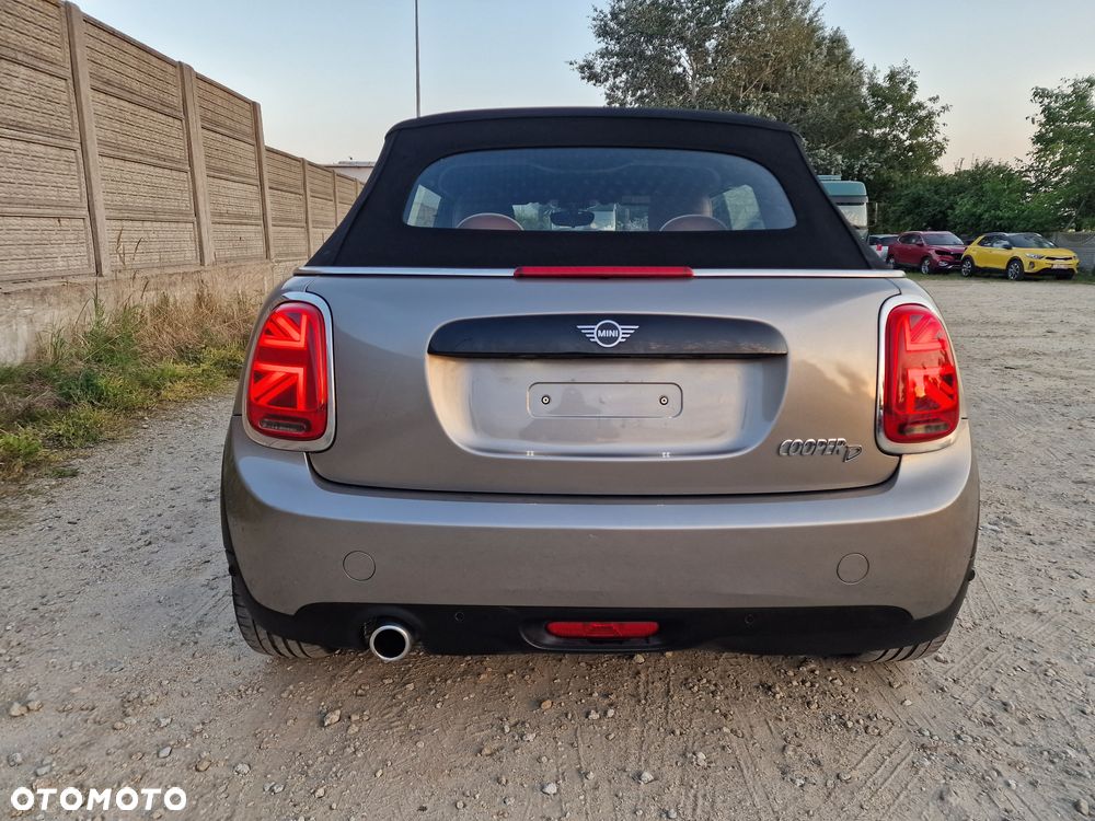 MINI Cooper D Cabrio - 21