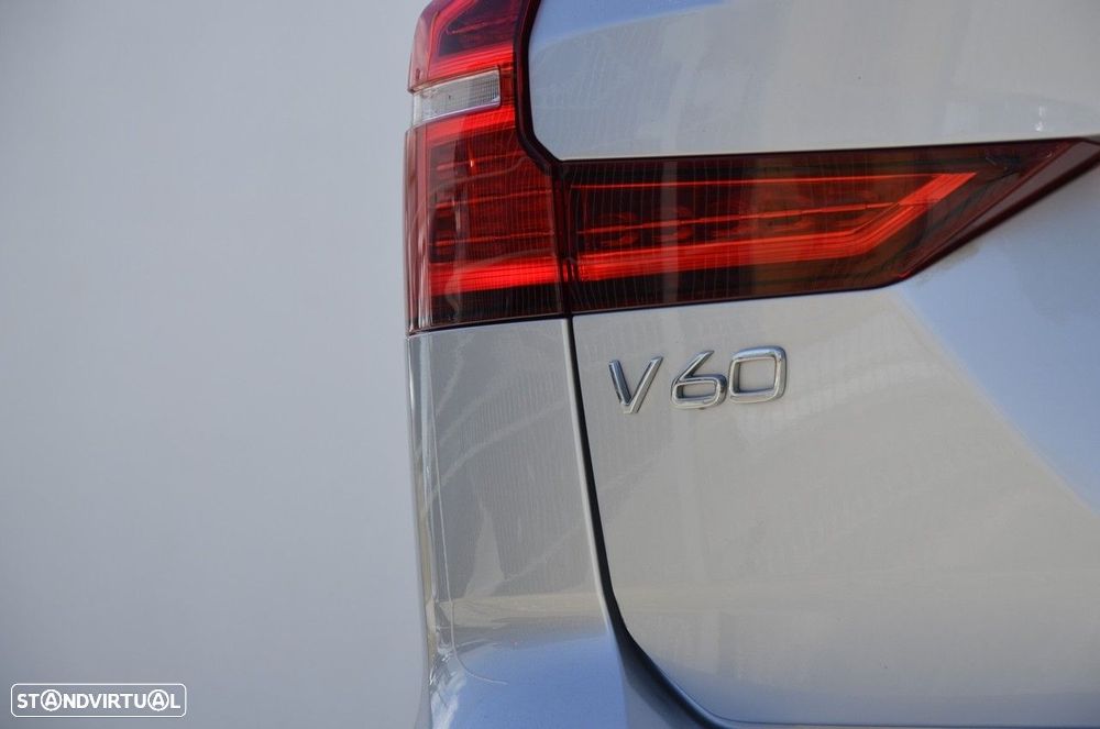 Volvo V60 Cross Country 2.0 D4 Geartronic - 35