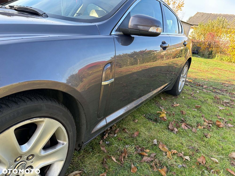 Jaguar XF 4.2 V8 Premium Luxury - 9