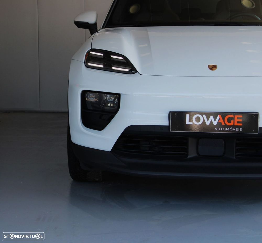 Porsche Macan Electric 4 - 41