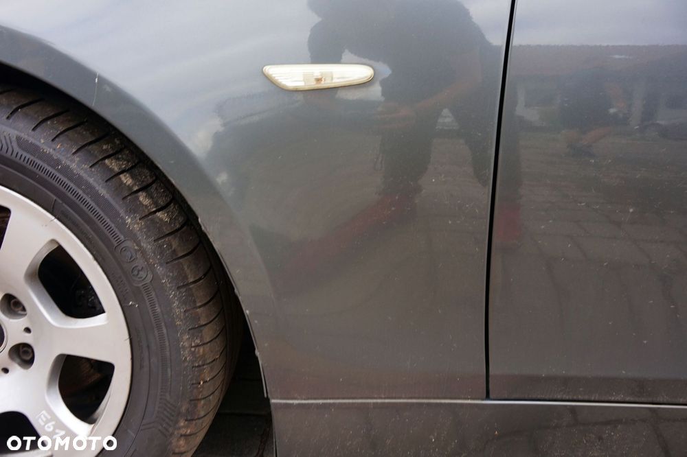 BŁOTNIK PRZEDNI LEWY 5 E61 A36  SZARY TITANGRAU BMW 2003-2007 - 4