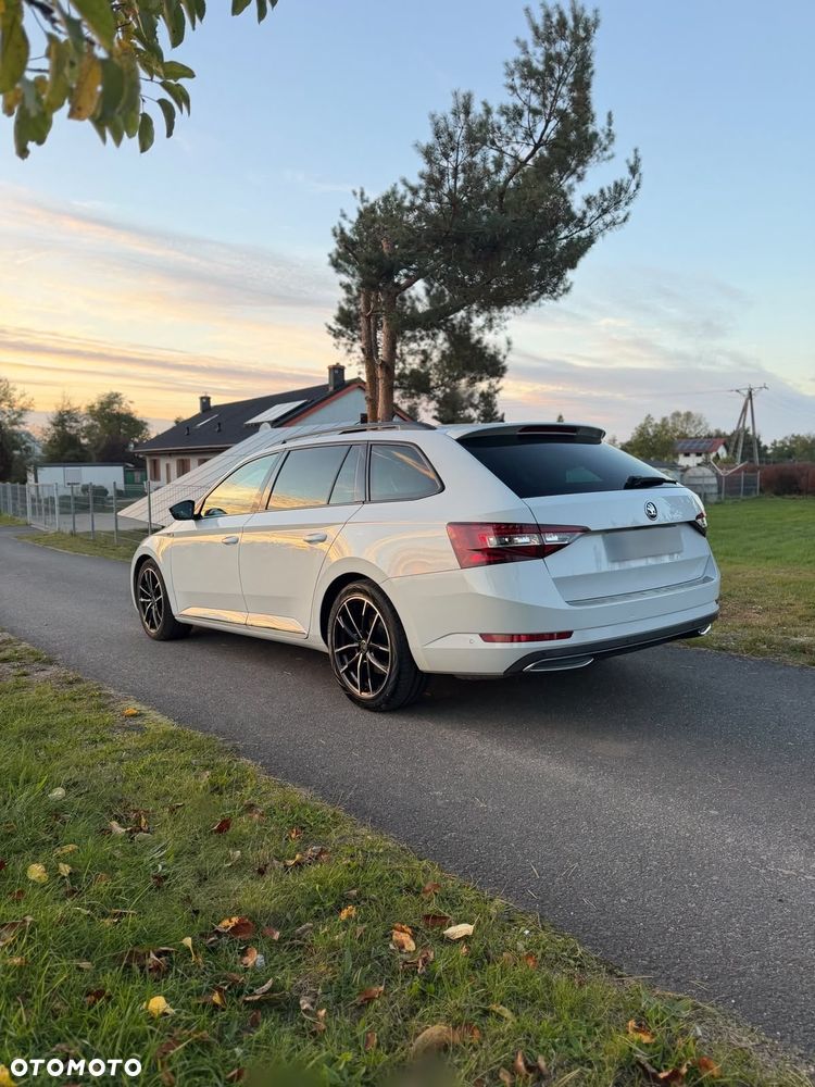Skoda Superb 2.0 TDI 4x4 DSG Sportline - 9
