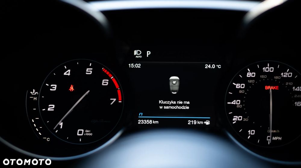 Alfa Romeo Giulia 2.0 Turbo 16V AT8 Veloce - 13