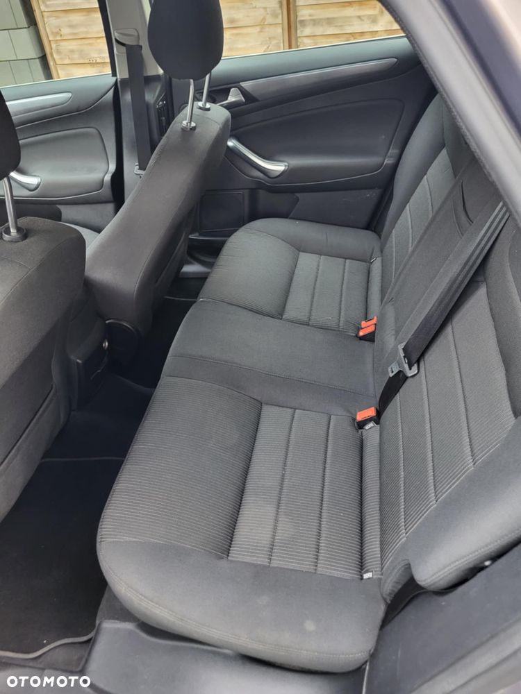 Ford Mondeo SW 2.0 FF Titanium - 9
