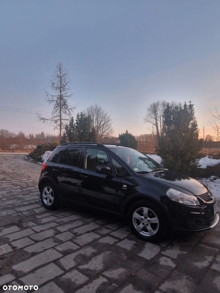 Suzuki SX4 - 4