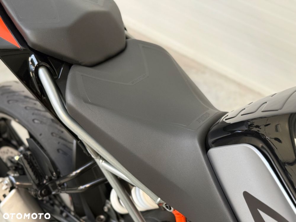 KTM Duke - 17