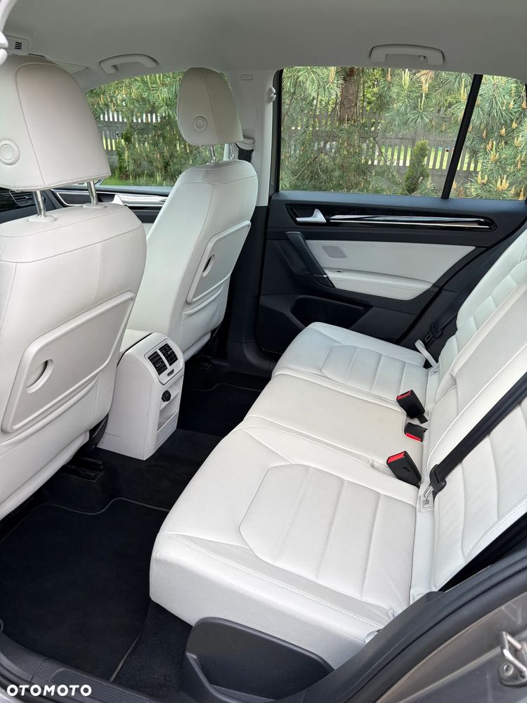 Volkswagen Golf Sportsvan SV 1.6 TDI BMT Highline - 8