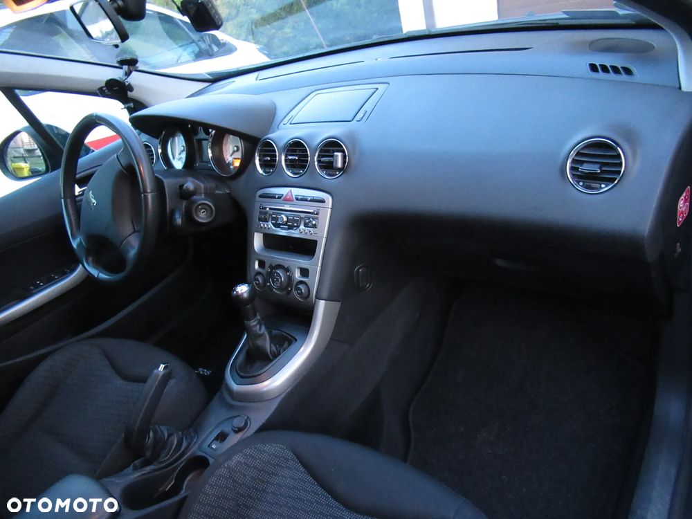 Peugeot 308 - 11