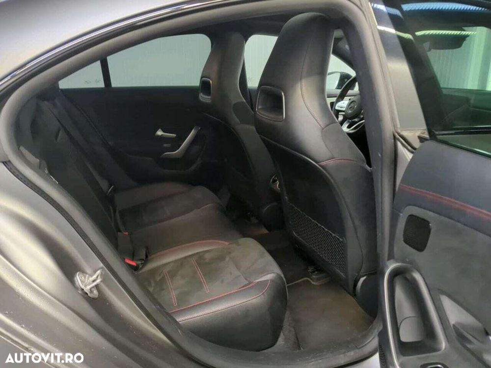 Mercedes-Benz CLA 180 7G-DCT AMG Line Advanced Plus - 7