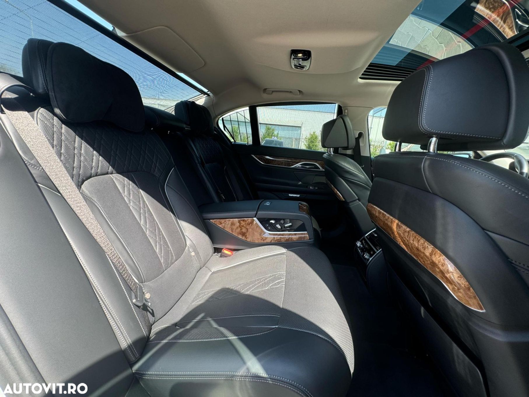 BMW Seria 7 740d xDrive - 17