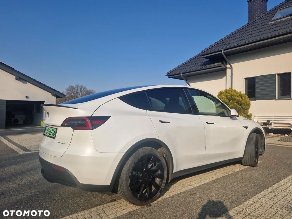 Tesla Y Long Range AWD - 7