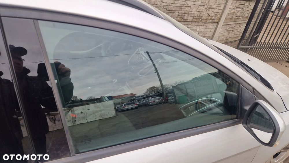 FORD FOCUS MK 3 SZYBA DRZWI PRAWY PRZÓD - 1