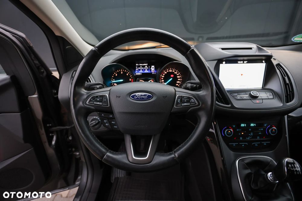 Ford Kuga 2.0 TDCi 4x4 Titanium - 24