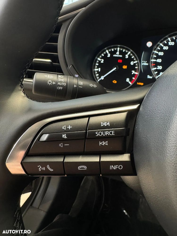 Mazda 3 e-Skyactiv X186 AT MHEV Center-Line - 11