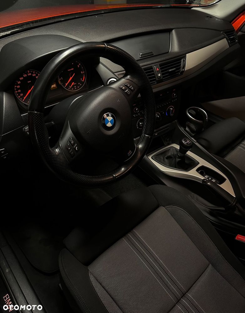 BMW X1 sDrive18i - 13