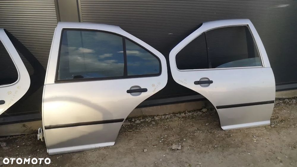 VOLKSWAGEN GOLF IV 4 HB / BORA DRZWI / KLAPA BAGAŻNIKA (dostępne wiele sztuk) - 7