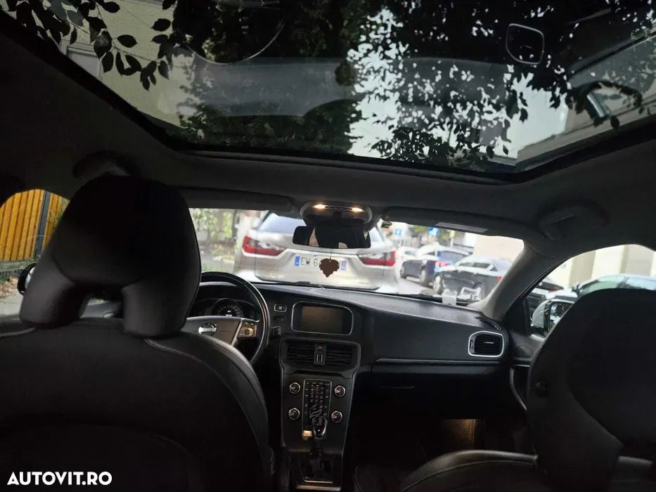 Volvo V40 D2 Aut. Momentum - 10