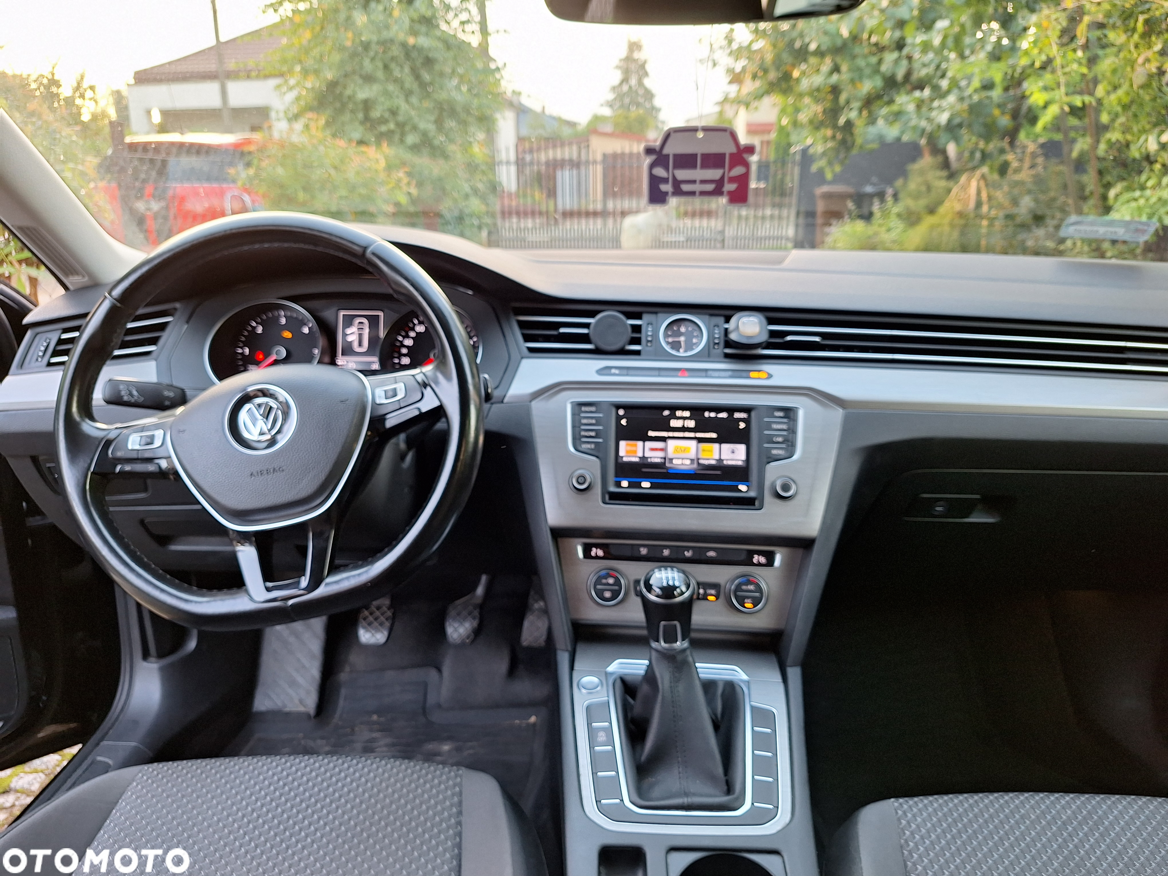 Volkswagen Passat 2.0 TDI BMT Trendline - 17