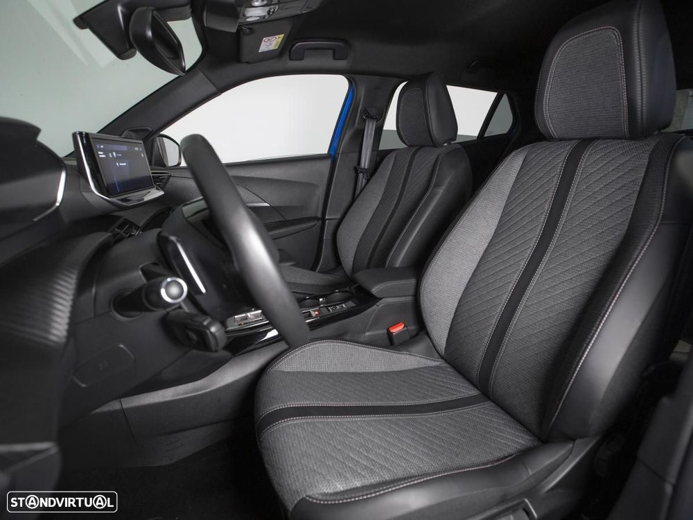 Peugeot 2008 1.2 PureTech Allure EAT8 - 8